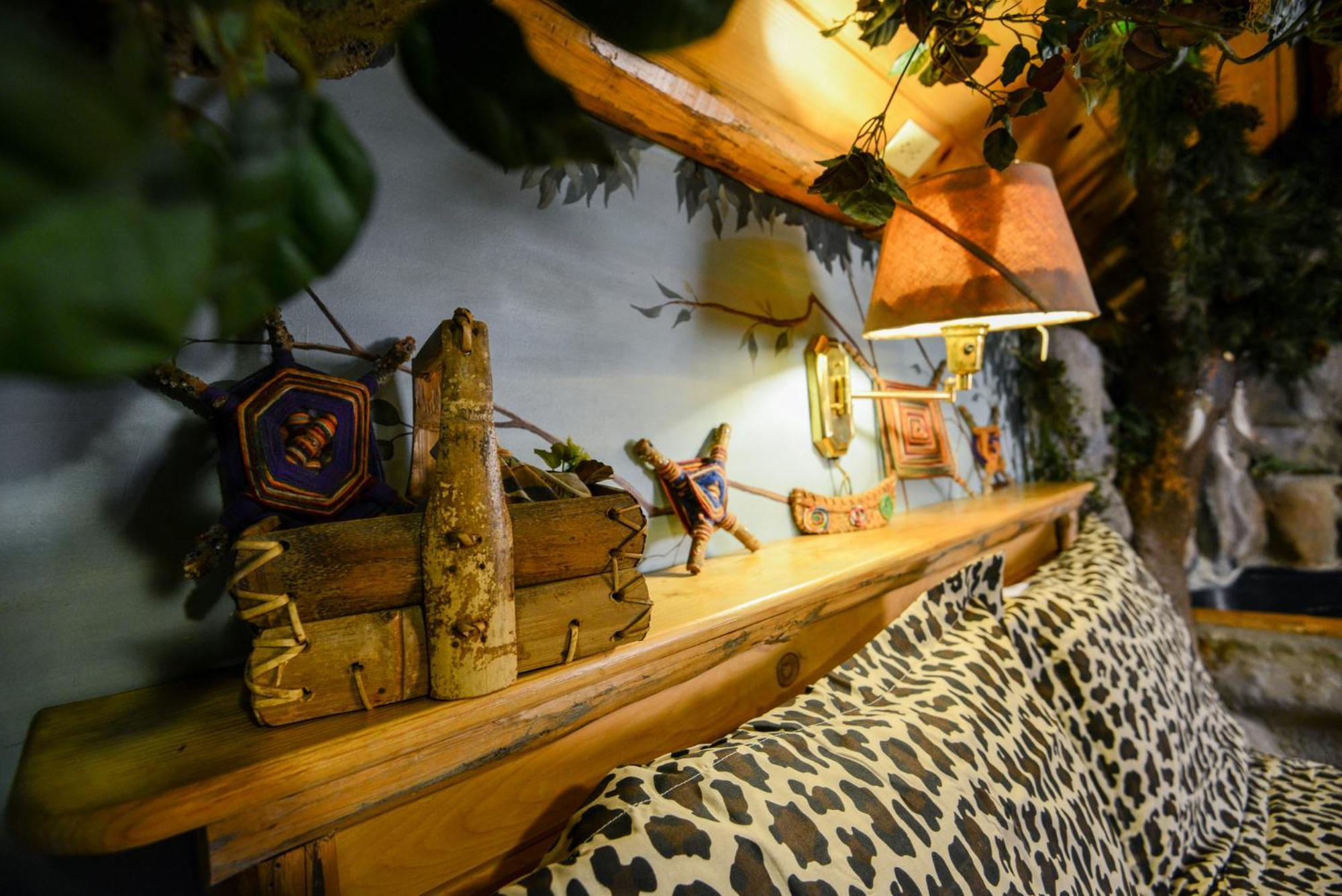Castle Wood Theme Cottages- Couples Only Big Bear Lake Eksteriør billede