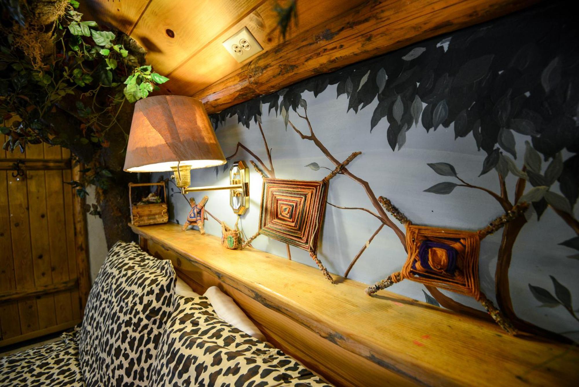 Castle Wood Theme Cottages- Couples Only Big Bear Lake Eksteriør billede