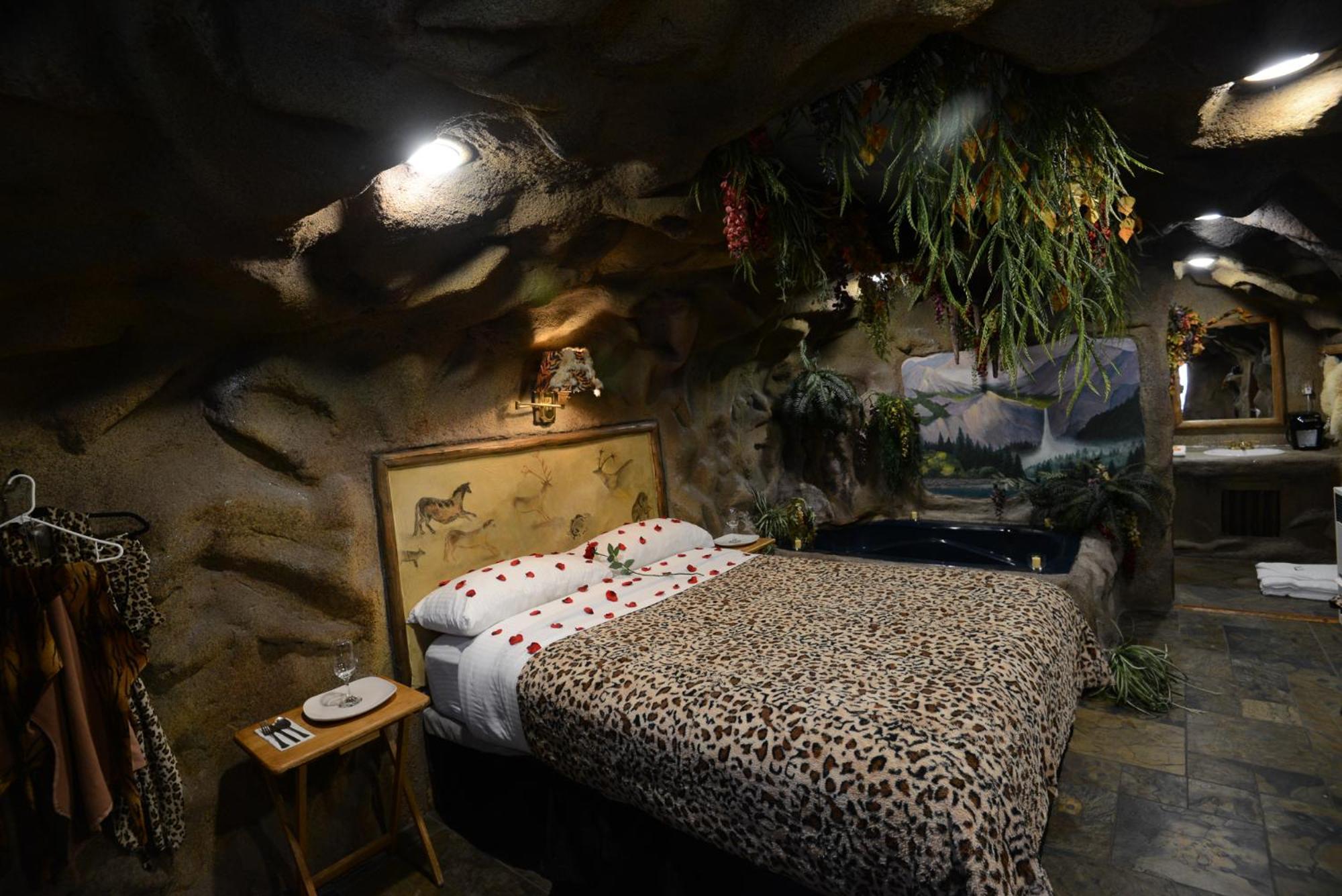 Castle Wood Theme Cottages- Couples Only Big Bear Lake Eksteriør billede
