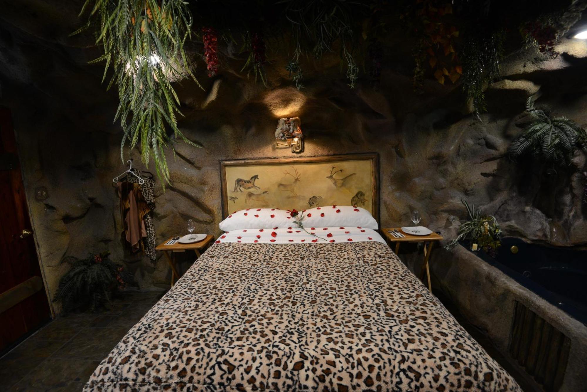 Castle Wood Theme Cottages- Couples Only Big Bear Lake Eksteriør billede