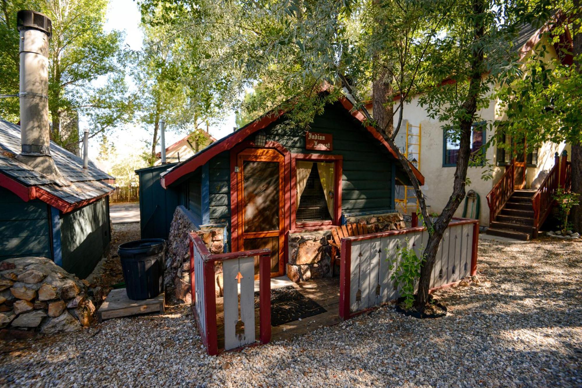 Castle Wood Theme Cottages- Couples Only Big Bear Lake Eksteriør billede