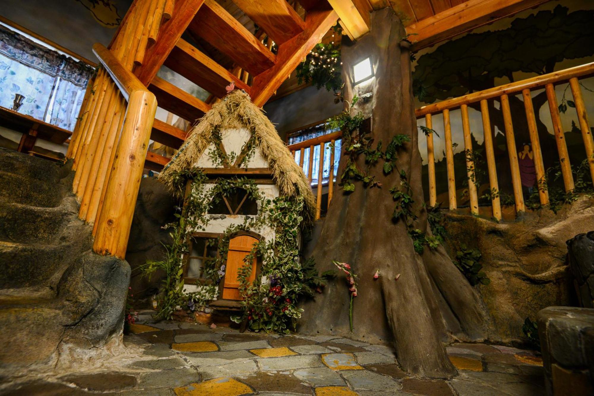 Castle Wood Theme Cottages- Couples Only Big Bear Lake Eksteriør billede