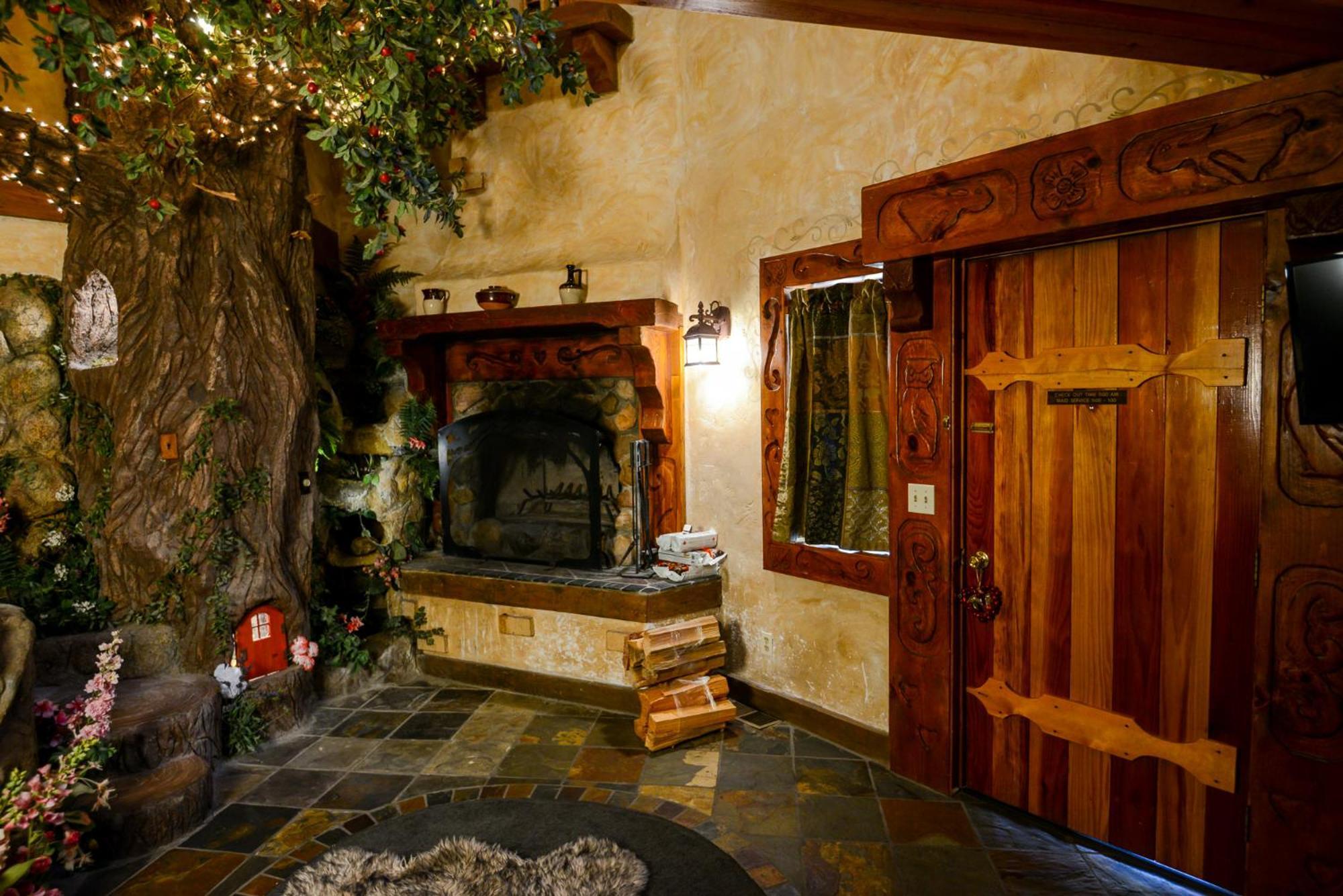 Castle Wood Theme Cottages- Couples Only Big Bear Lake Eksteriør billede