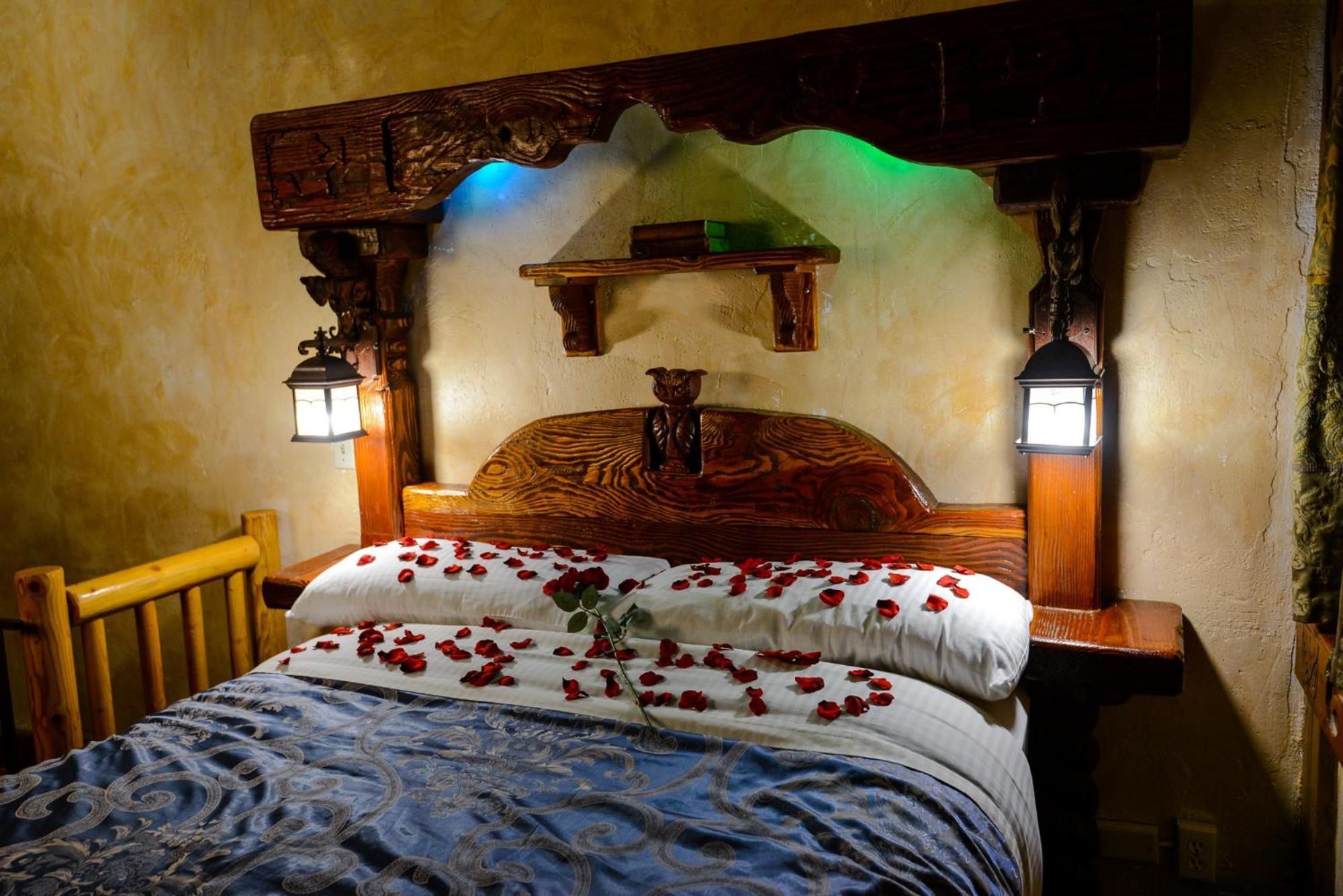 Castle Wood Theme Cottages- Couples Only Big Bear Lake Eksteriør billede
