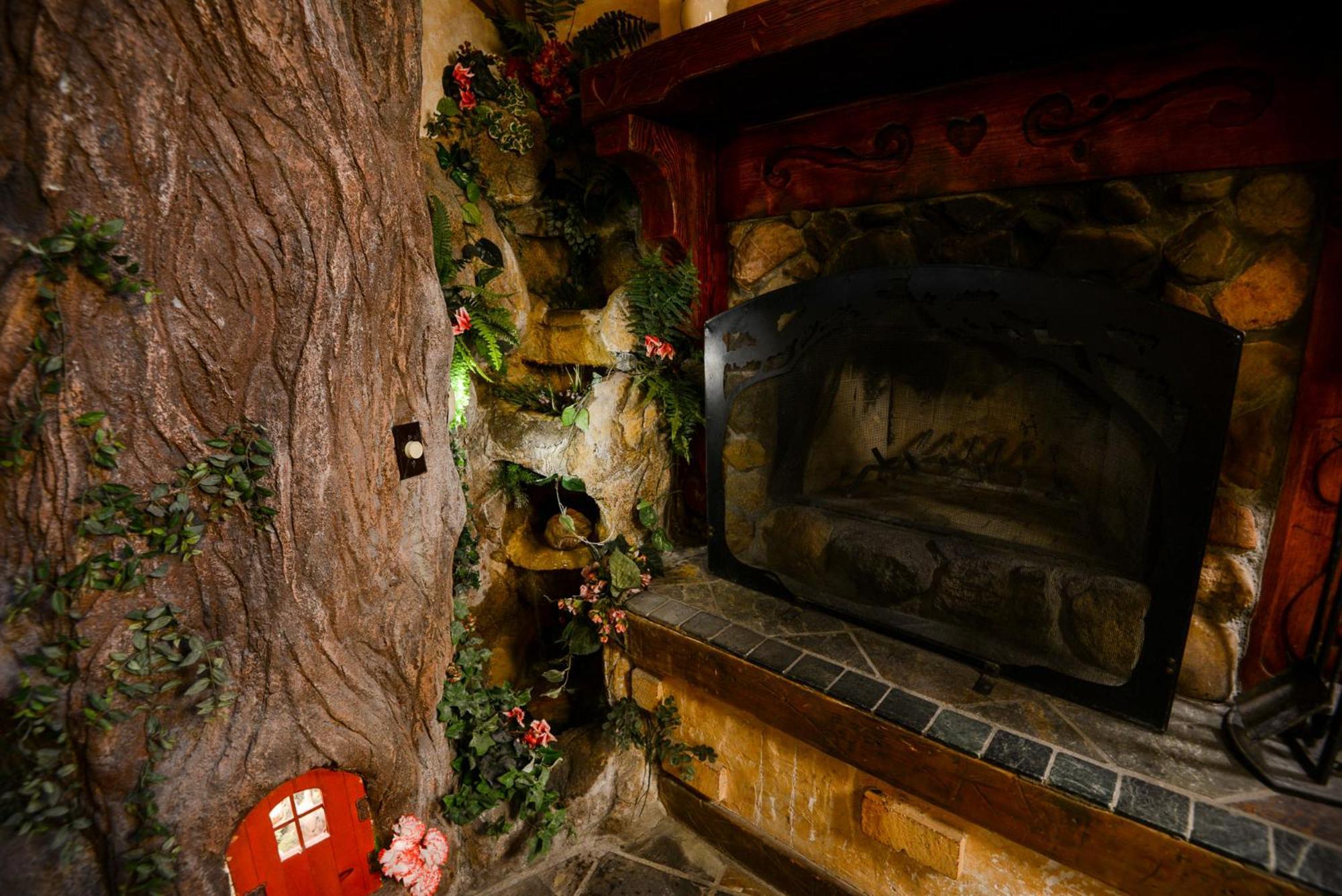 Castle Wood Theme Cottages- Couples Only Big Bear Lake Eksteriør billede
