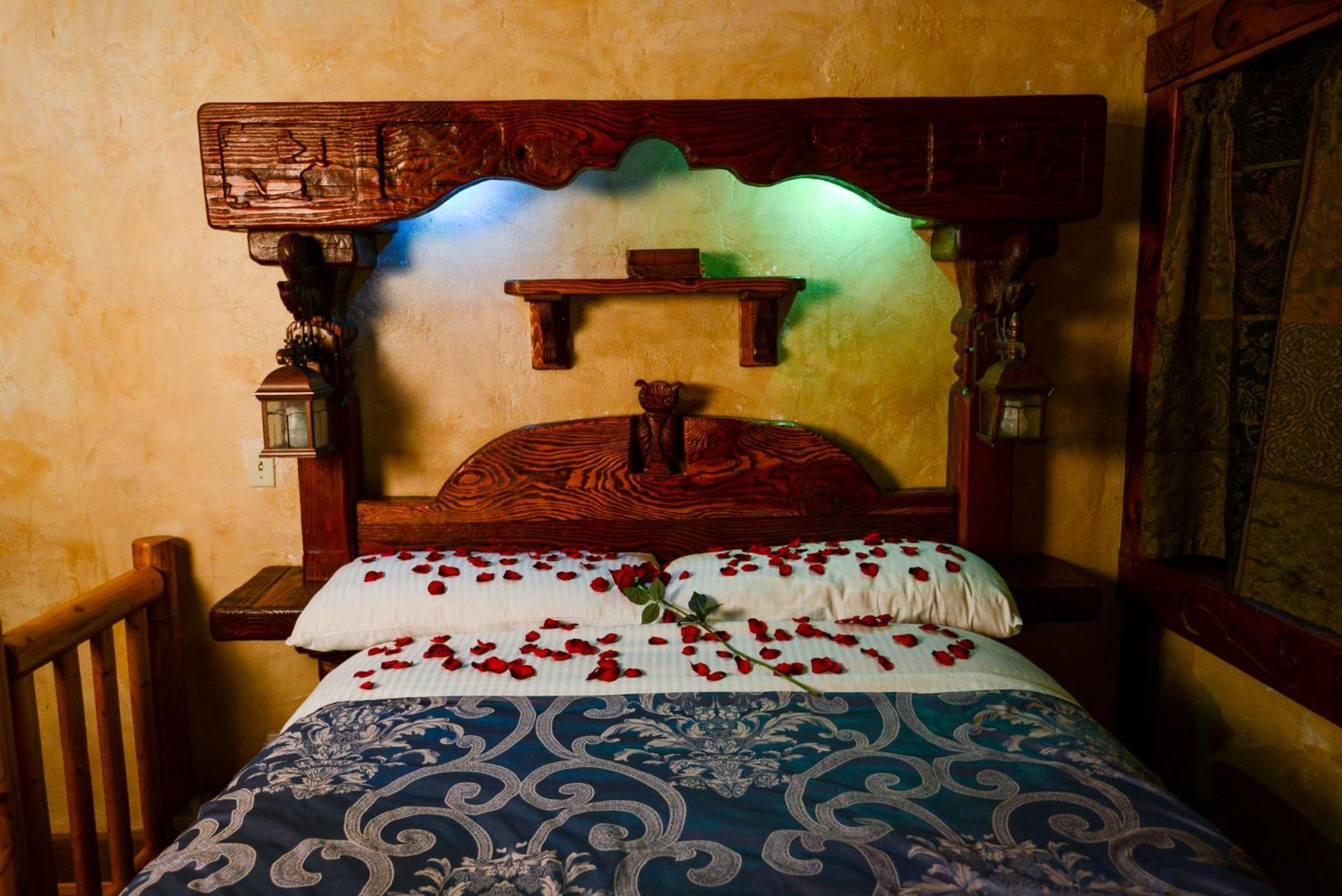Castle Wood Theme Cottages- Couples Only Big Bear Lake Eksteriør billede